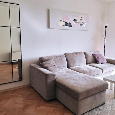 Apartman Bff บาร์ ภายนอก รูปภาพ
